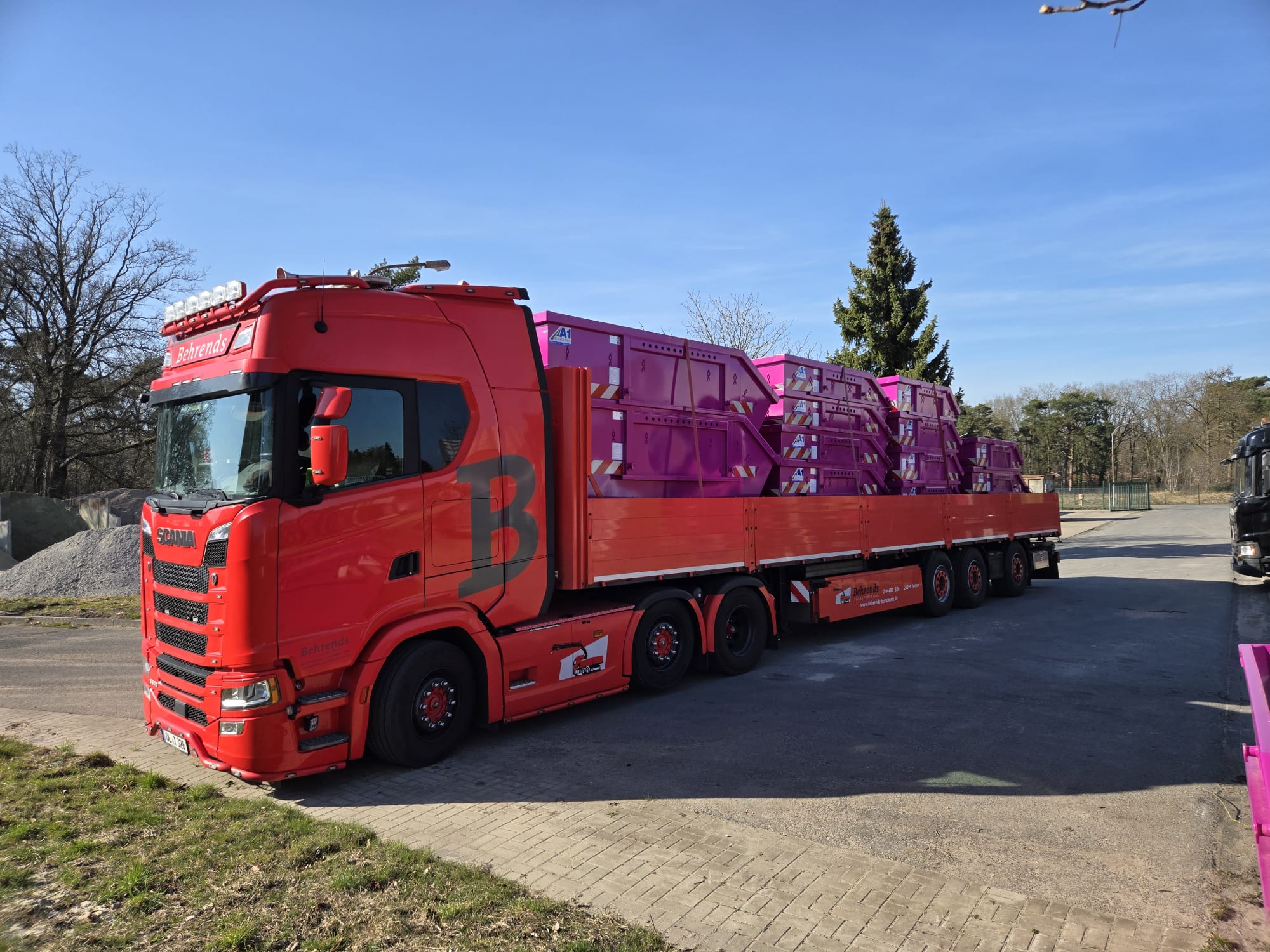 WhatsApp Image 2025-03-29 at 16.13.59 (3)